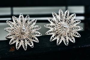 Vintage Silver Filigree Flower Burst Screw-back Clip-On Earrings