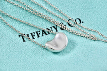 Load image into Gallery viewer, Tiffany &amp; Co. Elsa Peretti Silver Small 11mm Bean Pendant Necklace
