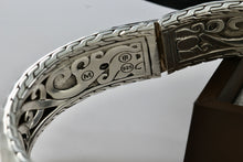 Load image into Gallery viewer, John Hardy Sterling Silver Medium Hammered Double Hinged Bangle Cuff Bracelet
