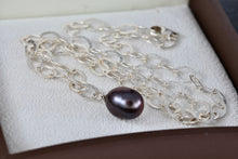 Load image into Gallery viewer, Sterling Silver Large Black Tahitian Pearl Oval Link 19&quot; Necklace
