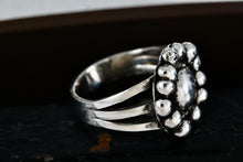 Load image into Gallery viewer, Sterling Silver Handmade Flower Bead Ring Size 5.5
