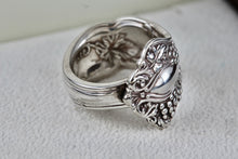 Load image into Gallery viewer, 1947 Rogers Bros Silver XS Triple Handmade Spoon Ring Size 8
