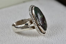 Load image into Gallery viewer, Handmade Sterling Silver Native American Large Oval Green Malachite Stone Ring Size 4.5
