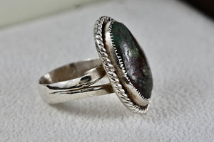 Handmade Sterling Silver Native American Large Oval Green Malachite Stone Ring Size 4.5