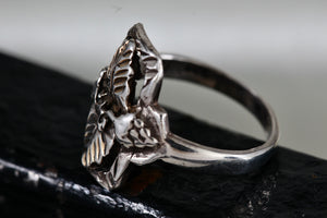 Black Hills Sterling Silver Leaf Ring Signed SV Size 3.5