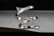 Load image into Gallery viewer, Sterling Silver Snake Band Wrap Ring Size 7
