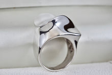 Load image into Gallery viewer, Sterling Silver Heavy Duty Wavy Illusion Dome Ring Size 6.5 Signed Mexico
