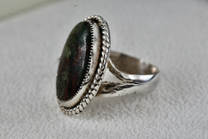 Handmade Sterling Silver Native American Large Oval Green Malachite Stone Ring Size 4.5