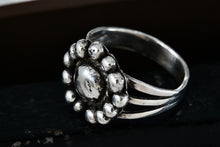 Load image into Gallery viewer, Sterling Silver Handmade Flower Bead Ring Size 5.5
