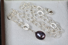 Load image into Gallery viewer, Sterling Silver Large Black Tahitian Pearl Oval Link 19&quot; Necklace
