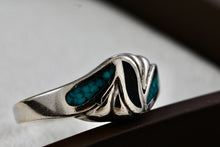 Load image into Gallery viewer, Native American Silver Copper Large Coral &amp; Turquoise Chip Inlay Wavy Ring Size 11
