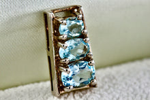 Load image into Gallery viewer, Sterling Silver 3 Oval CZ Aquamarine Slider Pendant
