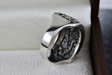 Load image into Gallery viewer, Sterling Silver Floral Filigree Flowers Wide Band Ring Size 7.5
