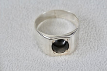Load image into Gallery viewer, Sterling Silver Round Black Star Sapphire Square Dome Ring Size 9
