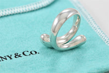 Load image into Gallery viewer, Tiffany &amp; Co. Elsa Peretti Silver Teardrop Open Band Ring
