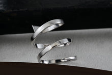 Load image into Gallery viewer, Sterling Silver Snake Band Wrap Ring Size 7
