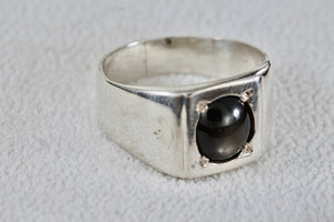 Sterling Silver Round Black Star Sapphire Square Dome Ring Size 9