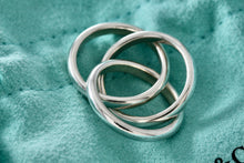 Load image into Gallery viewer, Tiffany &amp; Co. Silver Triple Interlocking Rings Size 4
