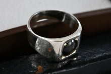 Load image into Gallery viewer, Sterling Silver Round Black Star Sapphire Square Dome Ring Size 9
