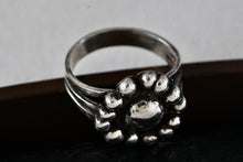 Load image into Gallery viewer, Sterling Silver Handmade Flower Bead Ring Size 5.5
