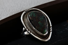 Load image into Gallery viewer, Native American Sterling Silver Green Malachite Avocado Stone Handmade Ring Size 8
