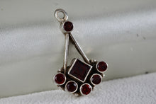 Load image into Gallery viewer, Sterling Silver Red Garnets Pendulum Pendant
