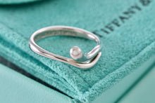 Load image into Gallery viewer, Tiffany &amp; Co. Elsa Peretti Silver Teardrop Snake Ring Size 5.5
