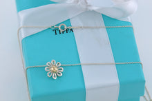 Load image into Gallery viewer, Tiffany &amp; Co. Paloma Picasso 18K Gold &amp; Silver Daisy Flower Pendant Necklace
