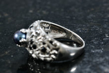 Load image into Gallery viewer, Black Tahitian Pearl Filigree Sterling Silver Ring Size 8
