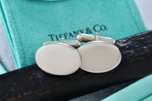 Load image into Gallery viewer, Tiffany &amp; Co. Men&#39;s Plain Engravable Oval Cufflinks
