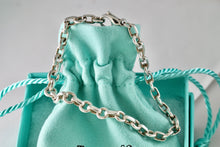 Load image into Gallery viewer, Tiffany &amp; Co. Silver Italy 5mm Link Clasp 7.5&quot; Bracelet
