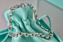 Load image into Gallery viewer, Tiffany &amp; Co. Silver Italy 5mm Link Clasp 7.5&quot; Bracelet
