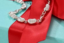 Load image into Gallery viewer, Tiffany &amp; Co. Elsa Peretti Silver Bean Link 7.75&quot; Bracelet
