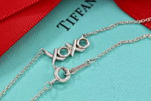 Load image into Gallery viewer, Tiffany &amp; Co. Paloma Picasso Silver Small &quot;xoxo&quot; Necklace
