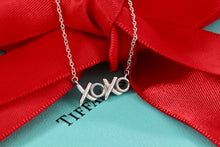Load image into Gallery viewer, Tiffany &amp; Co. Paloma Picasso Silver Small &quot;xoxo&quot; Necklace
