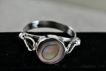 Load image into Gallery viewer, Taxco Sterling Silver Albalone Ring Size 5
