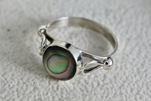 Load image into Gallery viewer, Taxco Sterling Silver Albalone Ring Size 5
