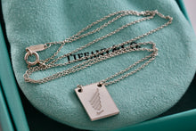 Load image into Gallery viewer, Tiffany &amp; Co. Silver Nikes 2015 Women Marathon 16&quot; Necklace
