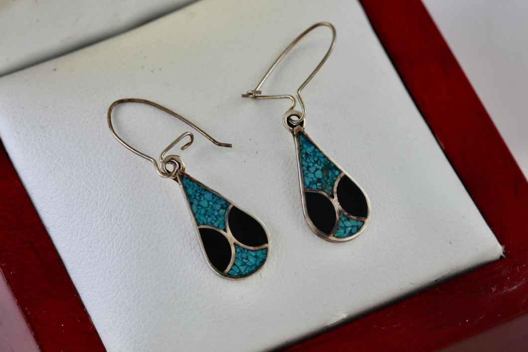 Vintage Native American MEXICO Silver TAXCO Turquoise Chip Inlay Small Dangle Hook Earrings