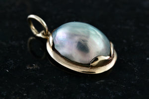 14Kt. Gold Pearl Inlay Oval Handmade Pendant