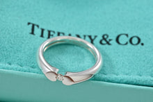 Load image into Gallery viewer, Tiffany &amp; Co. Paloma Picasso Silver Tenderness Heart Floating Diamond Ring
