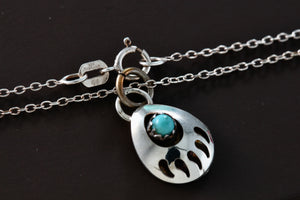 Native American Bear Paw Turquoise Bead Pendant 16" Necklace