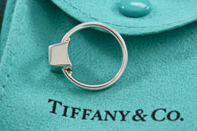 Load image into Gallery viewer, Tiffany &amp; Co. Silver Frank Gehry Torque Bead Rotating Ring
