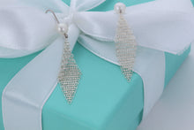 Load image into Gallery viewer, Tiffany &amp; Co. Elsa Peretti Silver Small Mesh Dangle Pearl Earrings
