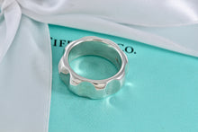 Load image into Gallery viewer, Tiffany &amp; Co. Paloma Picasso Silver Groove Band Ring
