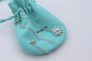 Tiffany & Co. Paloma Picasso Silver Daisy Flower Necklace