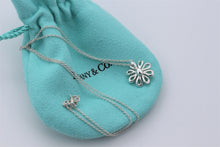 Load image into Gallery viewer, Tiffany &amp; Co. Paloma Picasso Silver Daisy Flower Necklace
