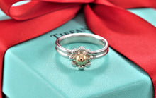 Load image into Gallery viewer, Tiffany &amp; Co. Paloma Picasso 18K Gold &amp; Silver Jolie Flower Ring
