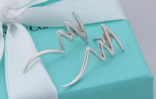 Load image into Gallery viewer, Tiffany &amp; Co. Paloma Picasso Silver Scribble Zig Zag Earrings
