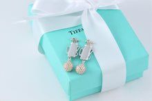 Load image into Gallery viewer, Tiffany &amp; Co. Mens Silver Golf Ball &amp; Golf Bag Cufflinks
